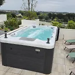 Skyline Rooftop Swim Apartamento