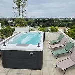 Skyline Rooftop Swim * Монпелье