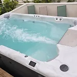 Skyline Rooftop Swim Апартаменты Монпелье