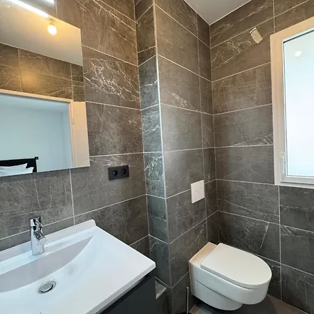 شقة Skyline Rooftop Swim