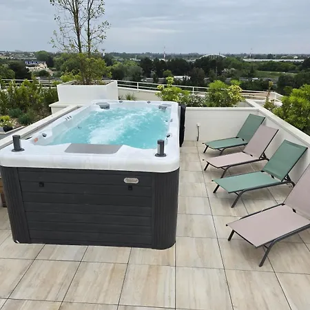 Skyline Rooftop Swim Lejlighed Montpellier