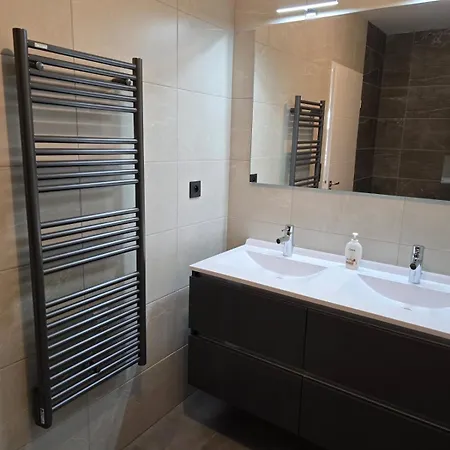 شقة Skyline Rooftop Swim