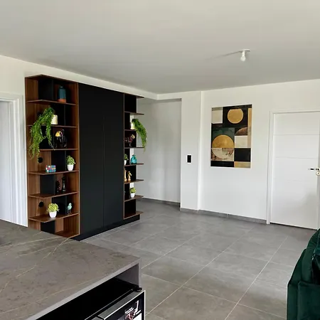 Skyline Rooftop Swim * مونبيلييه