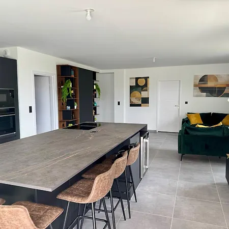 Skyline Rooftop Swim مونبيلييه